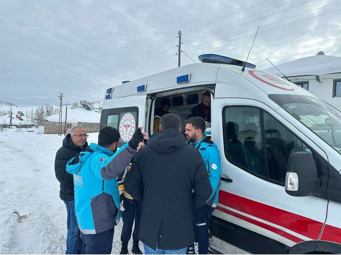BİNGÖL’DE UMKE’DEN ZORLU KIŞ ŞARTLARINDA HAYAT KURTARAN MÜDAHALE
