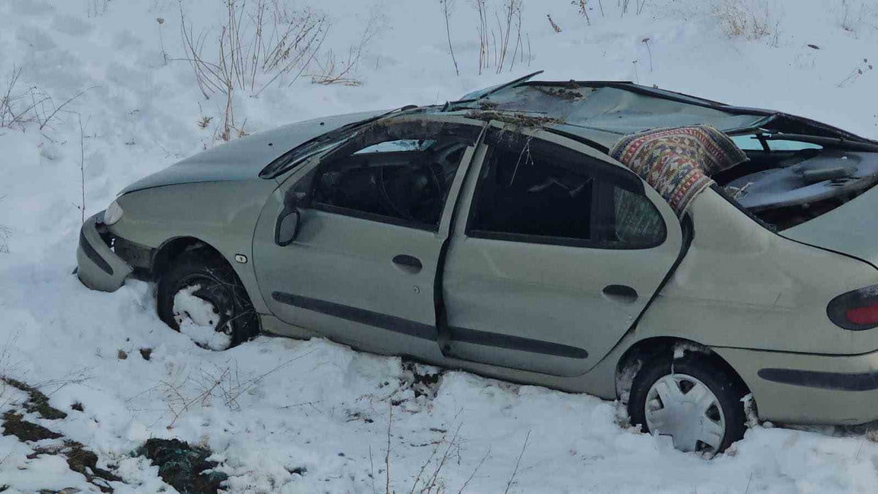 BİTLİS’İN ADİLCEVAZ İLÇESİNDE OTOMOBİLİN TAKLA ATMASI SONUCU BİRİ ÇOCUK 5 KİŞİ...