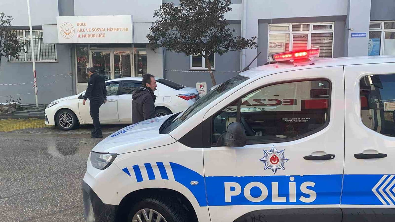 BOLU’DA SOSYAL YARDIMLAŞMA VE DAYANIŞMA VAKFI’NDAN (SYDV) BARINMA, GİYİM VE NAKDİ YARDIM ALDIĞI...