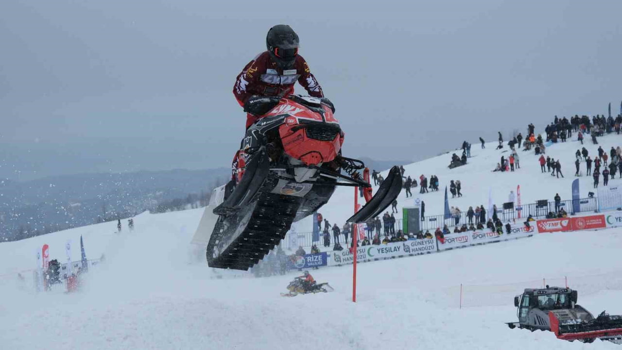 BU YIL RİZE'NİN GÜNEYSU İLÇESİNE BAĞLI HANDÜZÜ YAYLASI'NDA DÜZENLENEN SNX TÜRKİYE DÜNYA KAR...