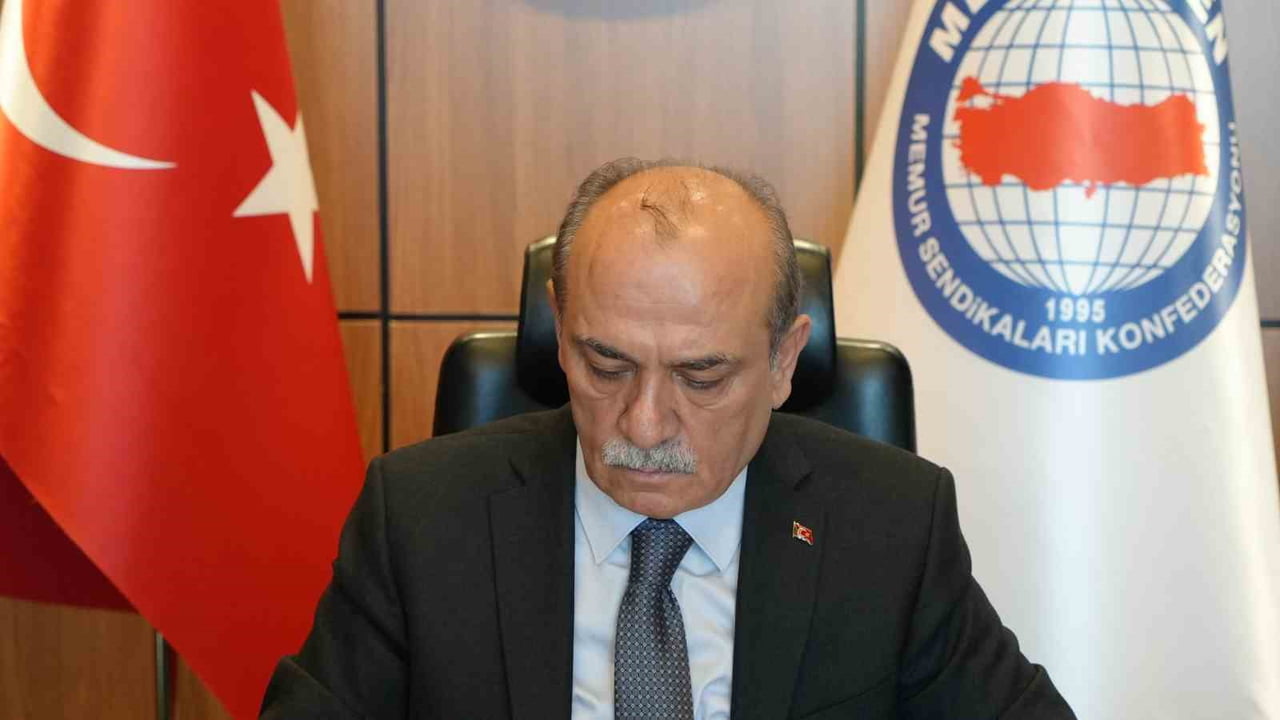 BÜRO MEMUR SEN GENEL BAŞKANI YUSUF YAZGAN