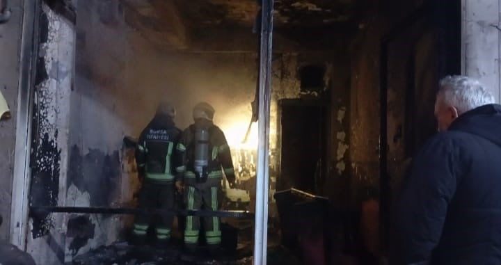 BURSA'DA ÇAY OCAĞINDA ÇIKAN YANGIN PANİĞE NEDEN OLDU, OLAY YERİNE İTFAİYE EKİPLERİ SEVK...