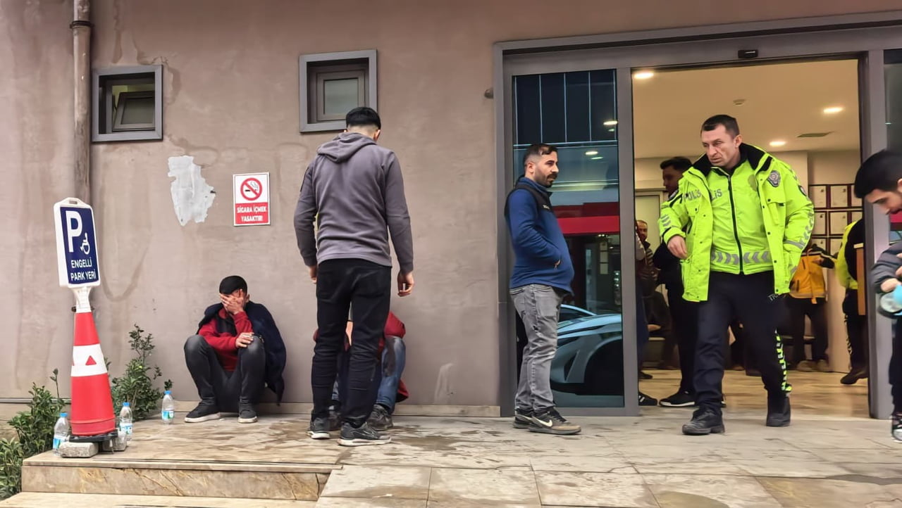 BURSA'NIN İNEGÖL İLÇESİNDE FAALİYET GÖSTEREN BİR MOBİLYA FABRİKASINDA, FORKLİFTİN ÜZERİNDEN KAFA...