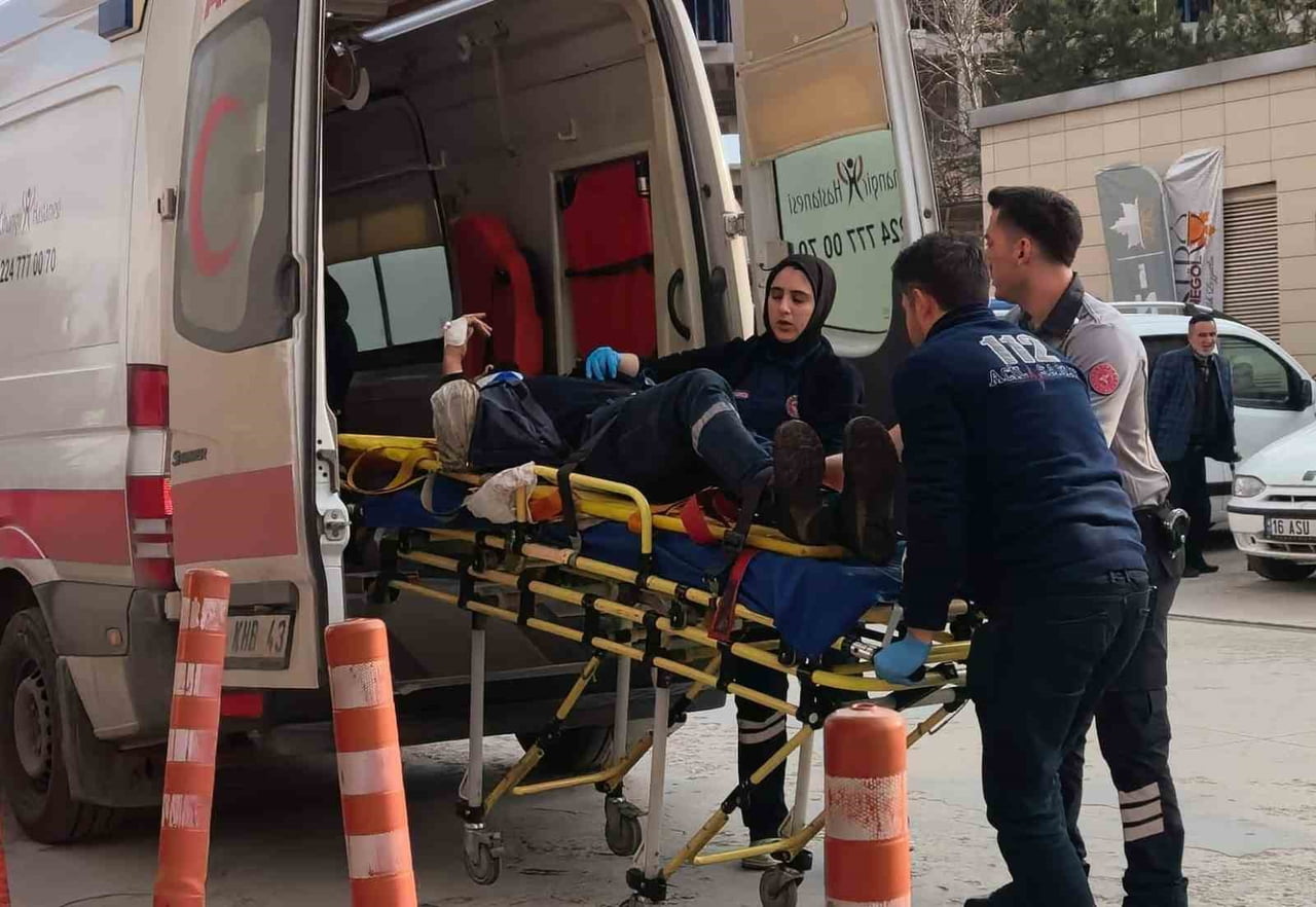 BURSA'NIN İNEGÖL İLÇESİNDE FAALİYET GÖSTEREN VE ORMAN ÜRÜNLERİNİ İŞLEYEN BİR FABRİKADA MEYDANA...