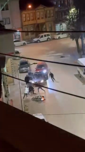 BURSA'NIN İNEGÖL İLÇESİNDE KARDEŞLER ARASINDA ÇIKAN KAVGADA 1 KİŞİ BIÇAKLA YARALANDI. KAVGA AMATÖR...