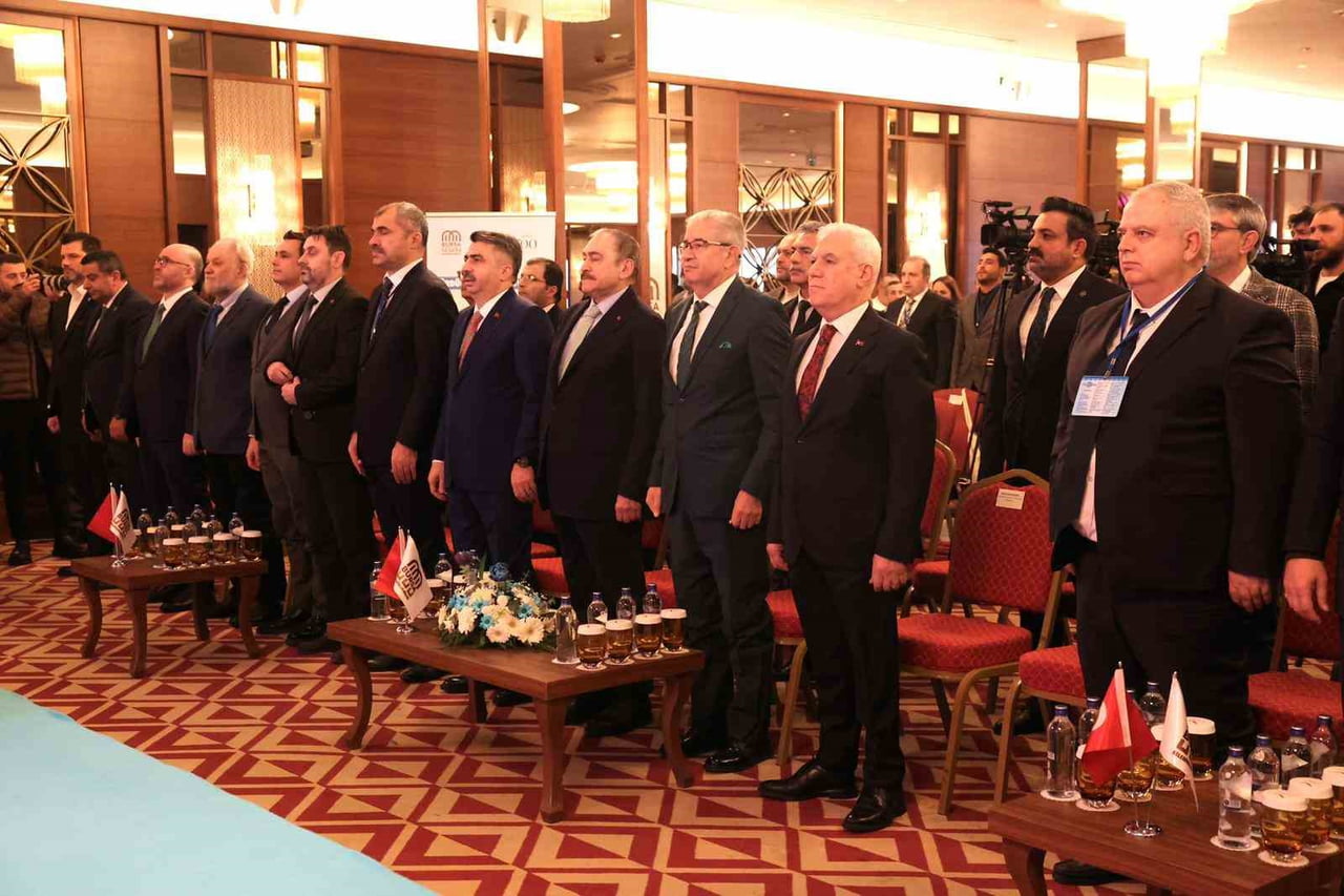 BURSA BÜYÜKŞEHİR BELEDİYE BAŞKANI MUSTAFA BOZBEY, İKLİM KRİZİ VE ARTAN SU STRESİ KARŞISINDA SU...