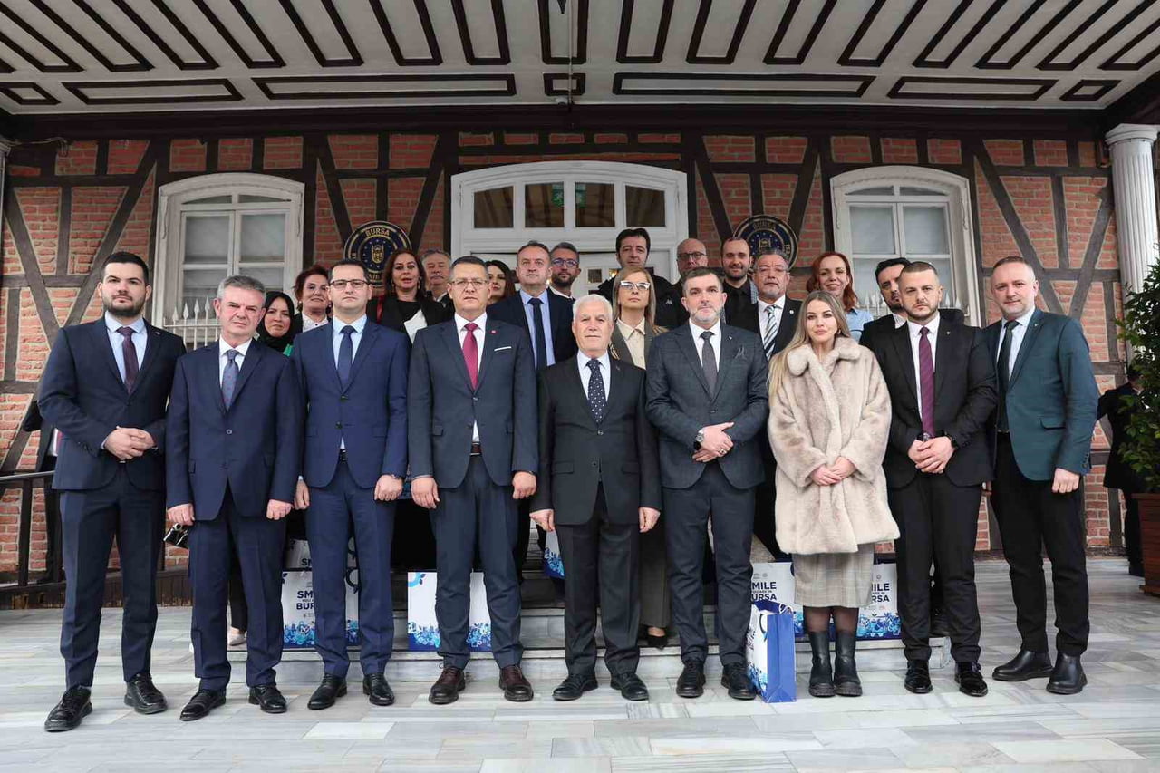 BURSA BÜYÜKŞEHİR BELEDİYE BAŞKANI MUSTAFA BOZBEY, SIRBİSTAN SANCAK MİLLETVEKİLİ MUAMMER BAÇEVAC VE...