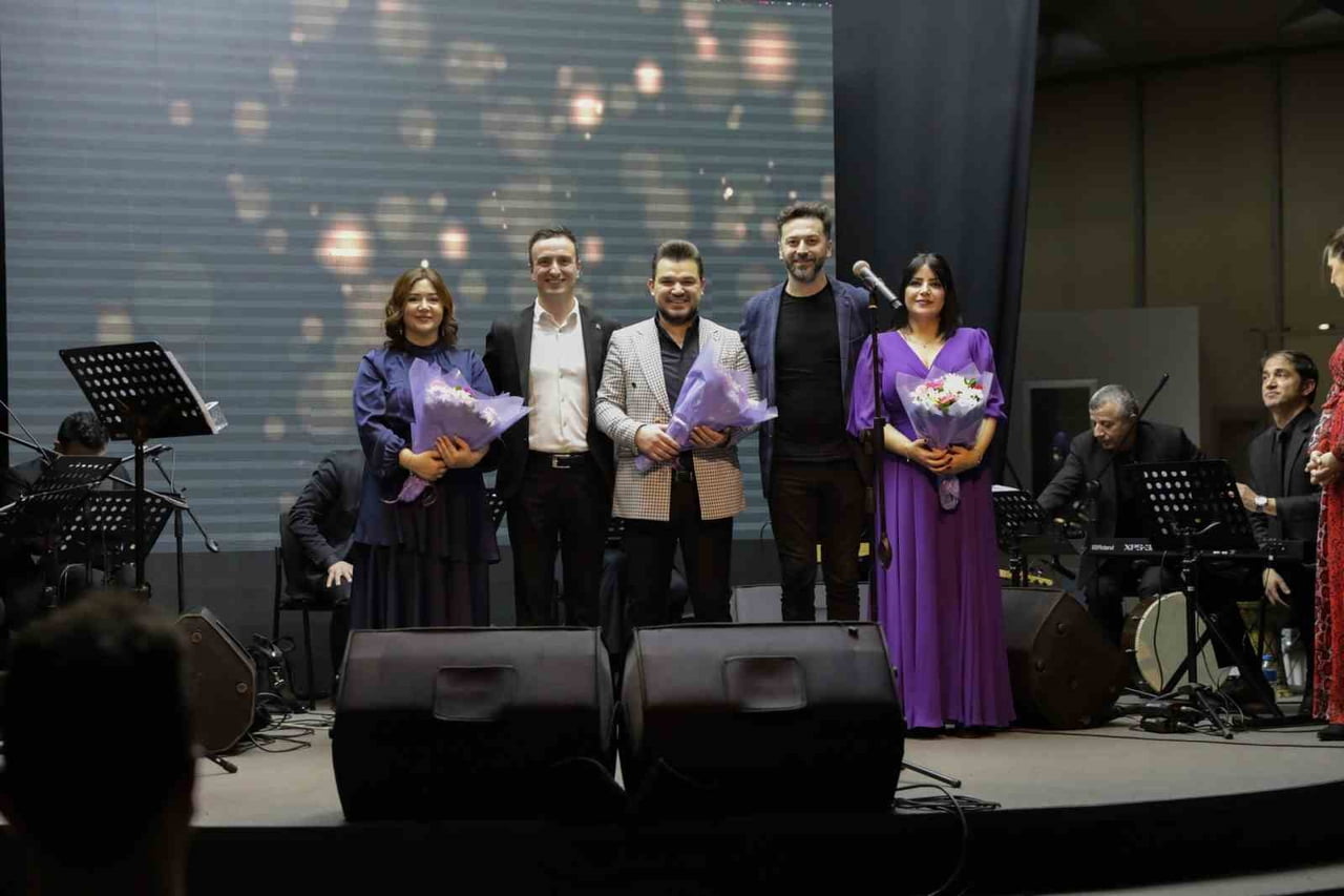 BURSA BÜYÜKŞEHİR BELEDİYESİ ORKESTRA ŞUBE MÜDÜRLÜĞÜ TARAFINDAN DÜZENLENEN ‘YÜREĞİMİZDEKİ EZGİLER’...