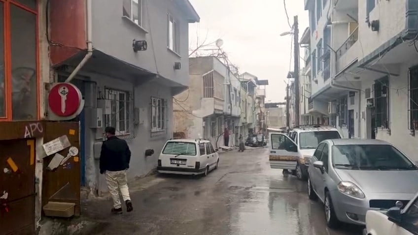 BURSA’DA, BOŞANMA AŞAMASINDA OLDUĞU EŞİ TARAFINDAN SİLAHLA VURULAN KADIN AĞIR YARALANDI.