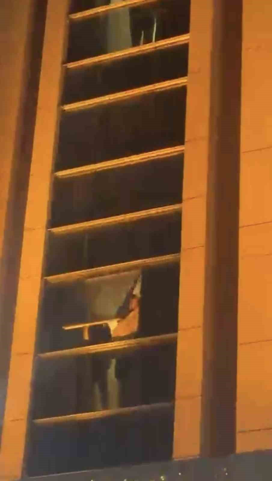 BURSA’DA OTEL YANGINI… MAHSUR KALANLAR VAR