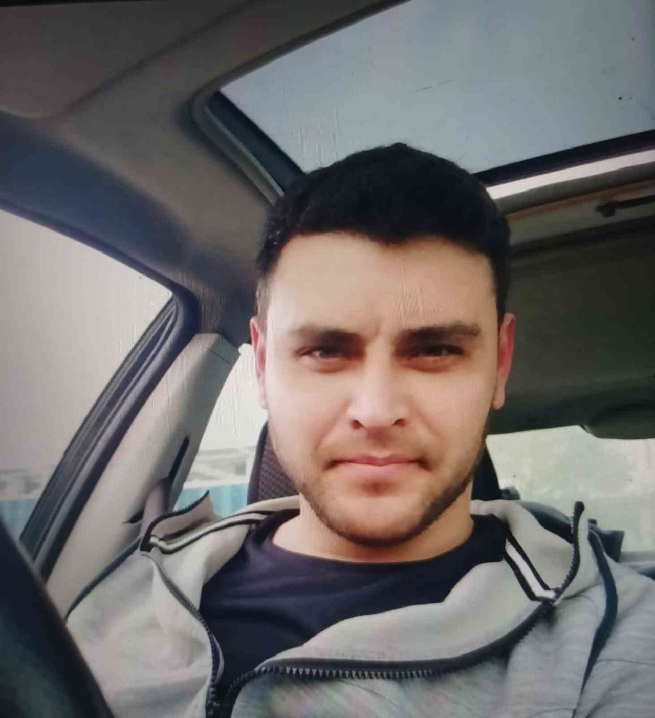 BURSA’NIN YENİŞEHİR İLÇESİNDE YAŞAYAN 31 YAŞINDAKİ ALPER ÖZKAYA’DAN 4 GÜNDÜR HABER...