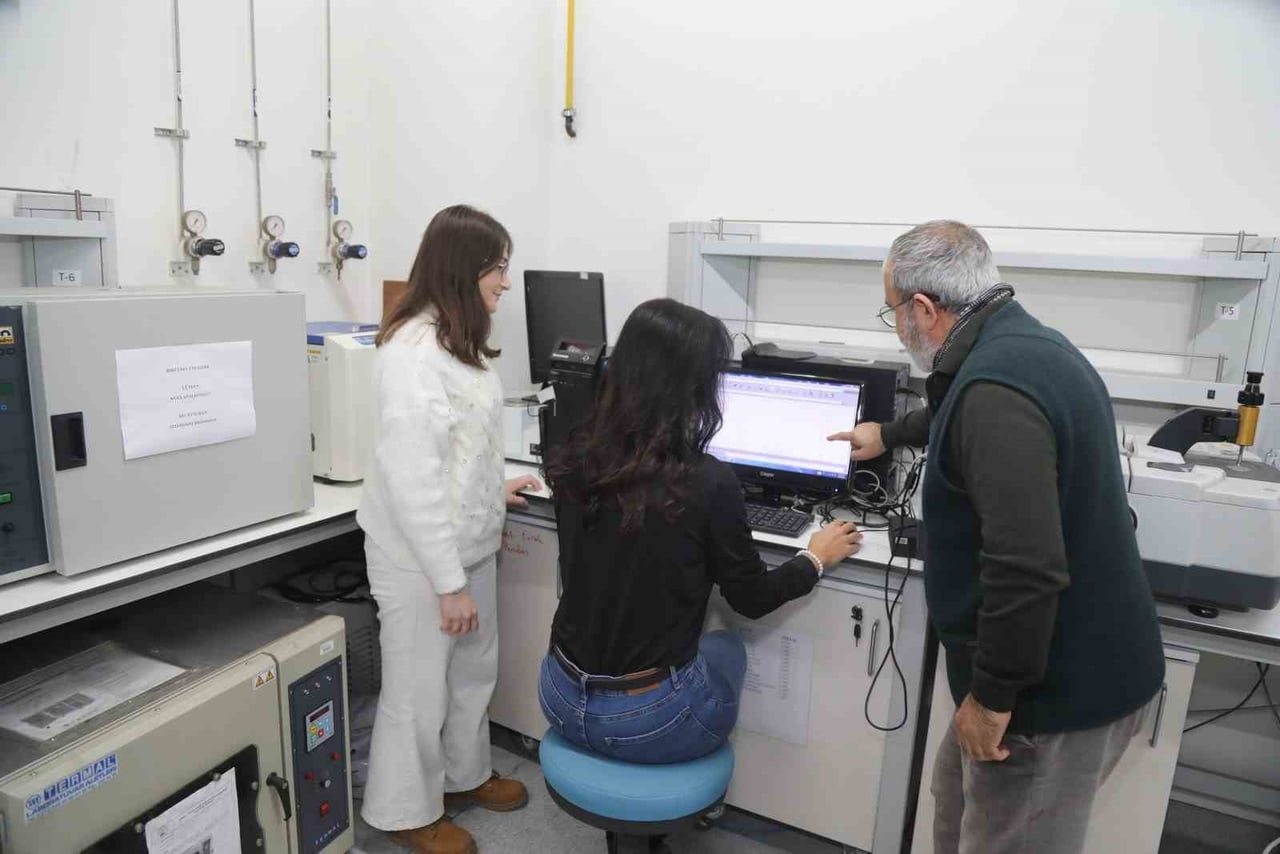 BURSA TEKNİK ÜNİVERSİTESİ (BTÜ) AKADEMİSYENLERİ, UYKU BOZUKLUĞU VE STRESLE MÜCADELEYE YÖNELİK...