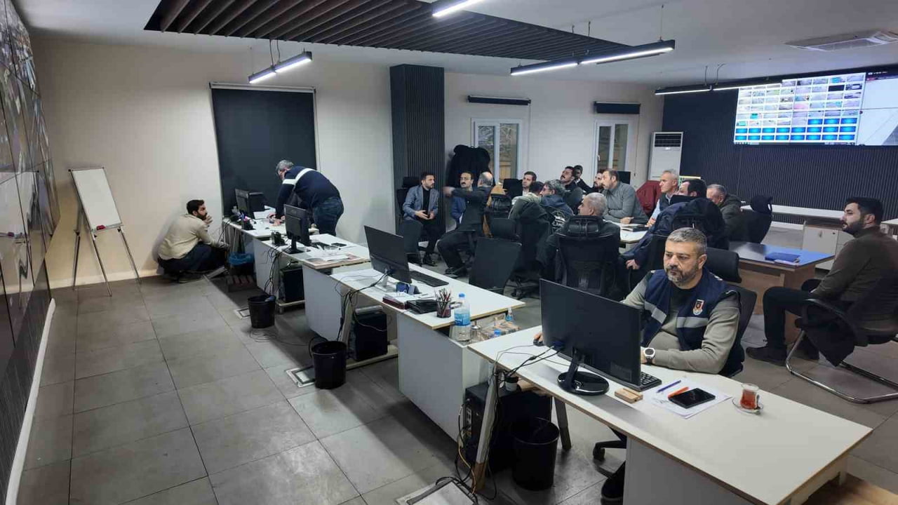 BÜYÜKŞEHİR’DE SEL VE SU BASKINLARINA KARŞI KRİTİK TOPLANTI