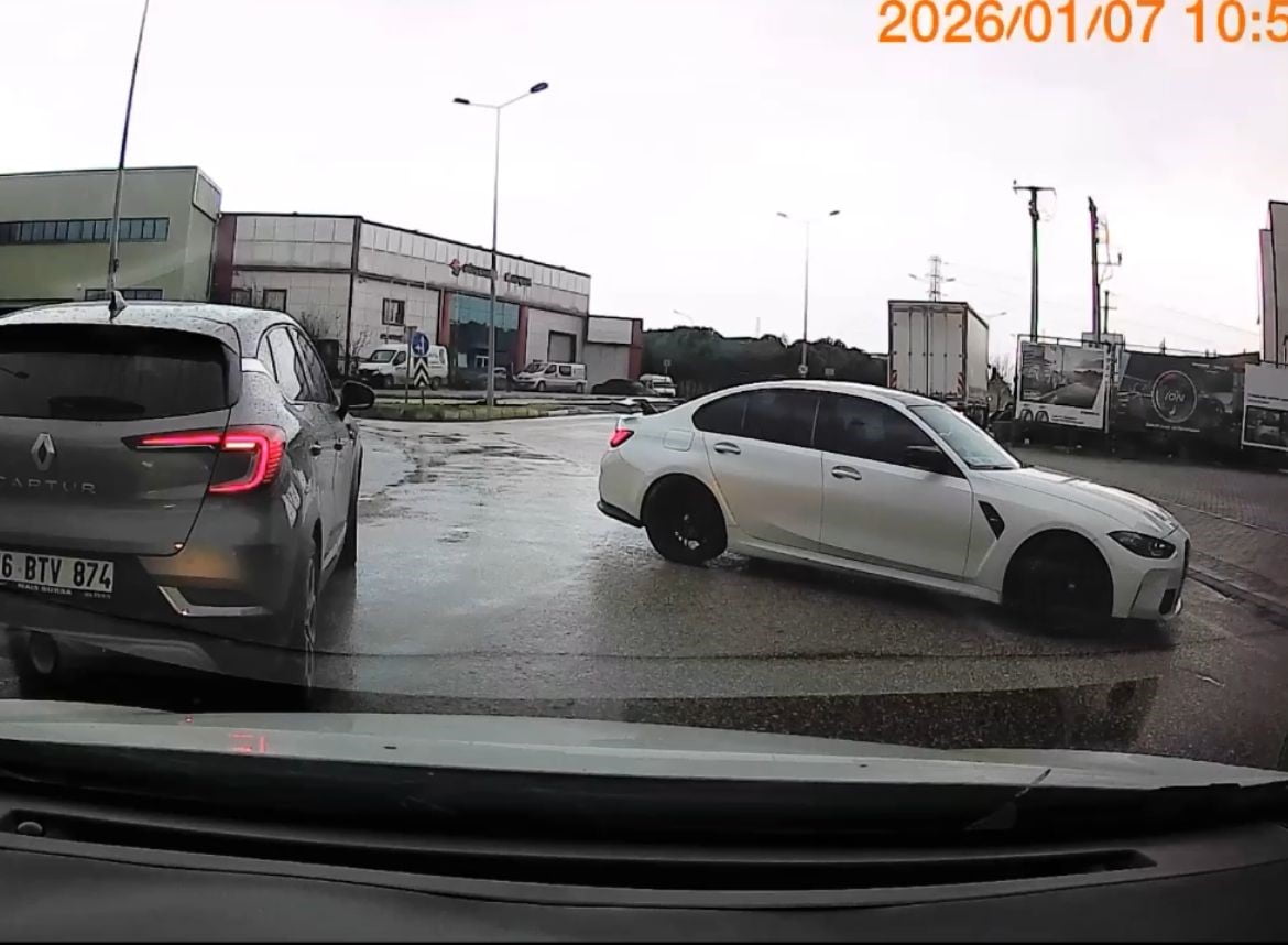 CADDE ORTASINDA DRİFT KAMERADA