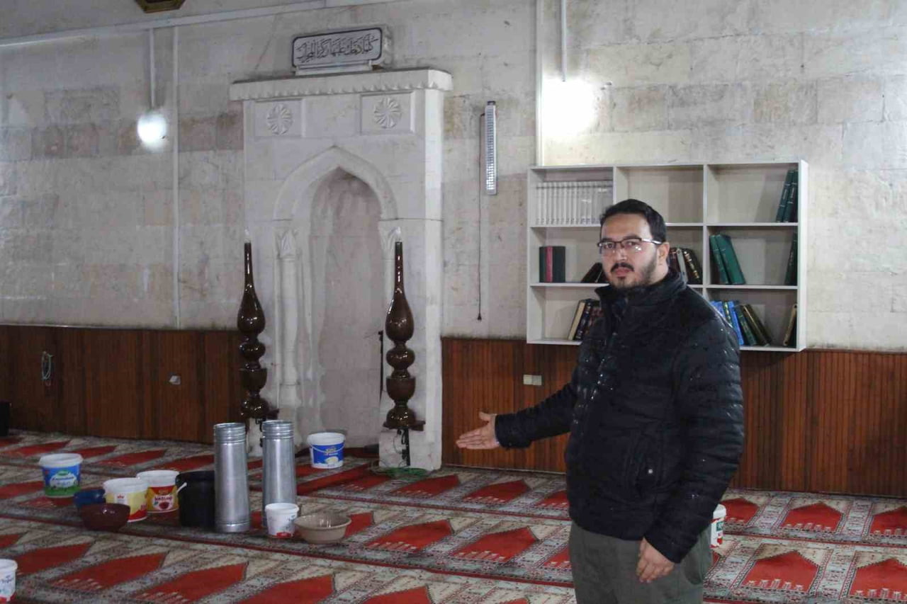 CAMİ İMAMI HÜSEYİN GÜZEL, "YAĞMURUN YAĞDIĞI AYLARDA BÖYLE BİR ÇİLE ÇEKİLİYOR BURADA"