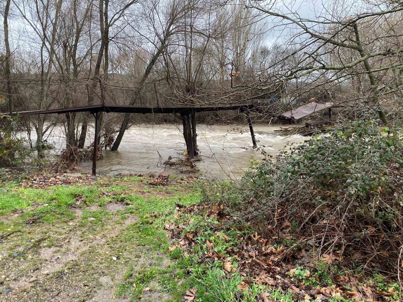 ÇANAKKALE'NİN AYVACIK İLÇESİNDE ETKİLİ OLMAYA DEVAM EDEN SAĞANAKYAĞIŞ NEDENİYLE BÖLGEDEKİ ÇAY VE...