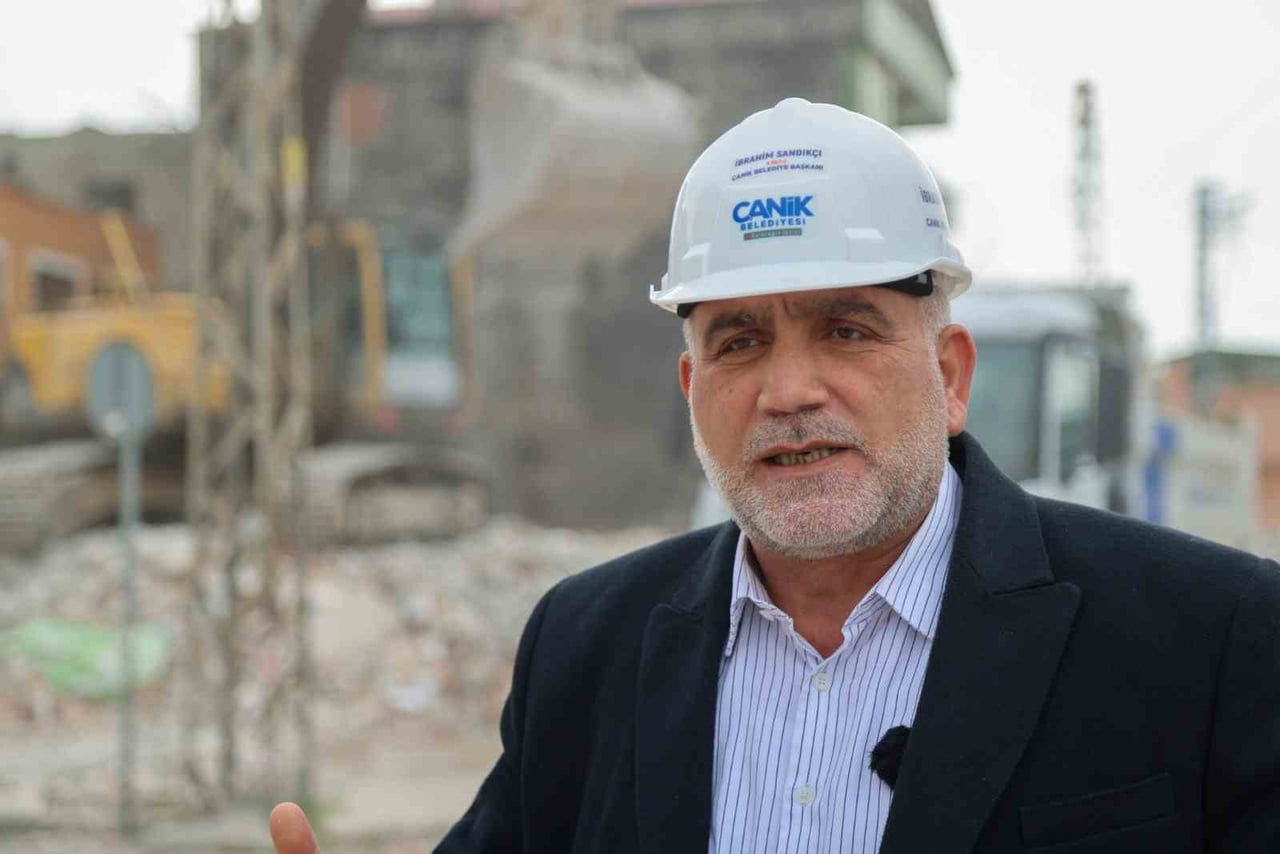 CANİK BELEDİYE BAŞKANI İBRAHİM SANDIKÇI, DEPREME KARŞI GÜVENLİ YAŞAM ALANLARI İÇİN SAHADA BÜYÜK...
