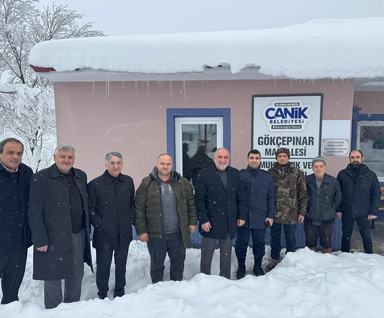 CANİK BELEDİYE BAŞKANI İBRAHİM SANDIKÇI, KARLA MÜCADELE ÇALIŞMALARINI CANİK KAYMAKAMI ŞEREF AYDIN...