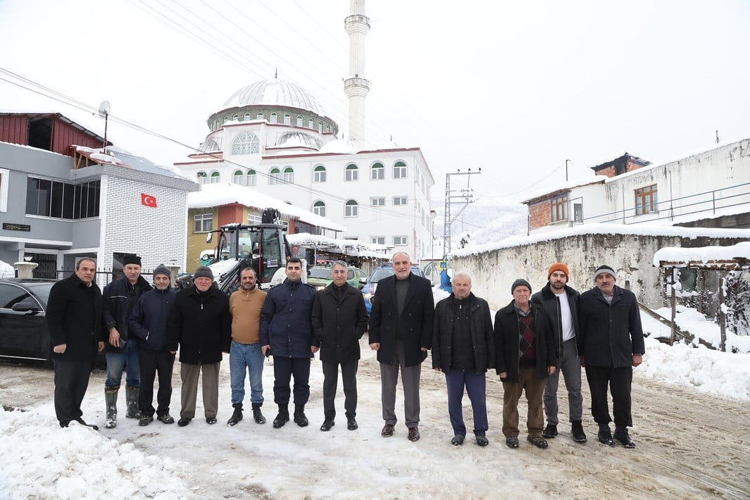 CANİK BELEDİYE BAŞKANI İBRAHİM SANDIKÇI, KARLA MÜCADELE ÇALIŞMALARINI CANİK KAYMAKAMI ŞEREF AYDIN...