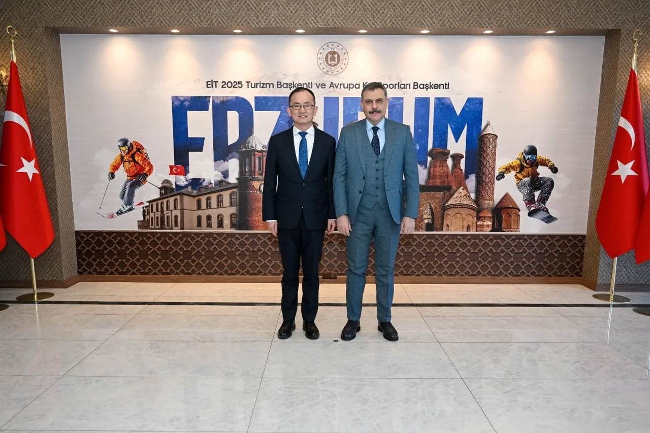 ÇİN HALK CUMHURİYETİ ANKARA BÜYÜKELÇİSİ SAYIN JİANG XUEBİN, ERZURUM VALİSİ MUSTAFA ÇİFTÇİ’Yİ...