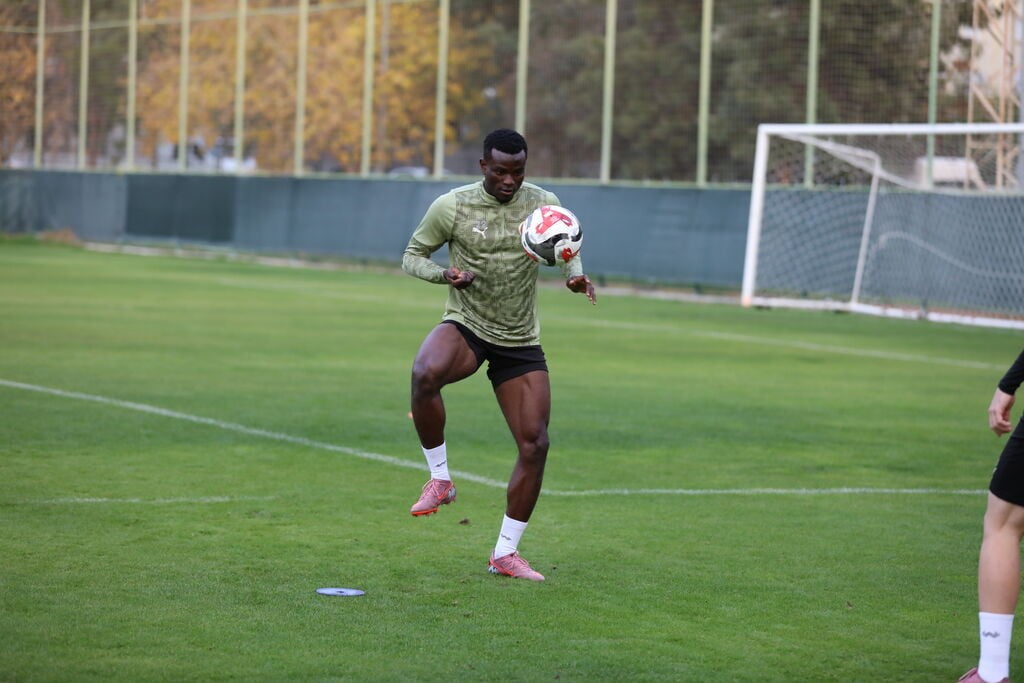 CORENDON ALANYASPOR TRENDYOL SÜPER LİG’İN 18’İNCİ HAFTASINDA SAHASINDA OYNAYACAĞI FENERBAHÇE MAÇI...