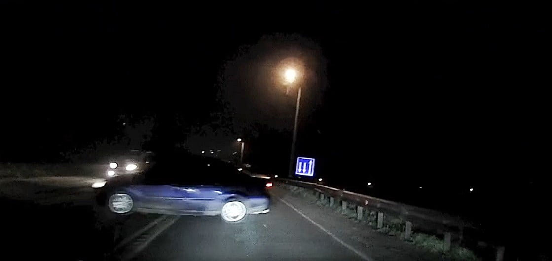 ÇORLU'DA KAZANIN EŞİĞİNDEN DÖNÜLDÜĞÜ ANLAR ARAÇ KAMERASINA YANSIDI