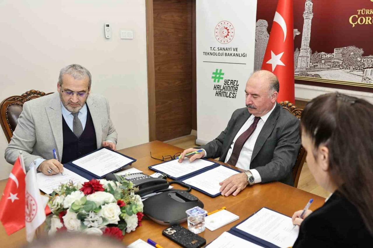 ÇORUM’DA SANAYİ VE EĞİTİM İŞ BİRLİĞİNİ GÜÇLENDİRECEK 11 MİLYON TL BÜTÇELİ "ÇORUM SİMEP" PROJESİNİN...