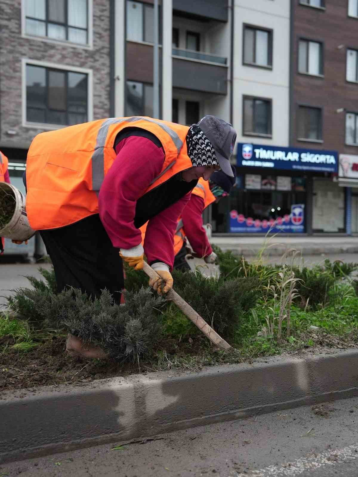 DAHA TEMİZ, DÜZENLİ VE ESTETİK BİR KENT GÖRÜNÜMÜ OLUŞTURMAK AMACIYLA PARK VE BAHÇELER MÜDÜRLÜĞÜ...