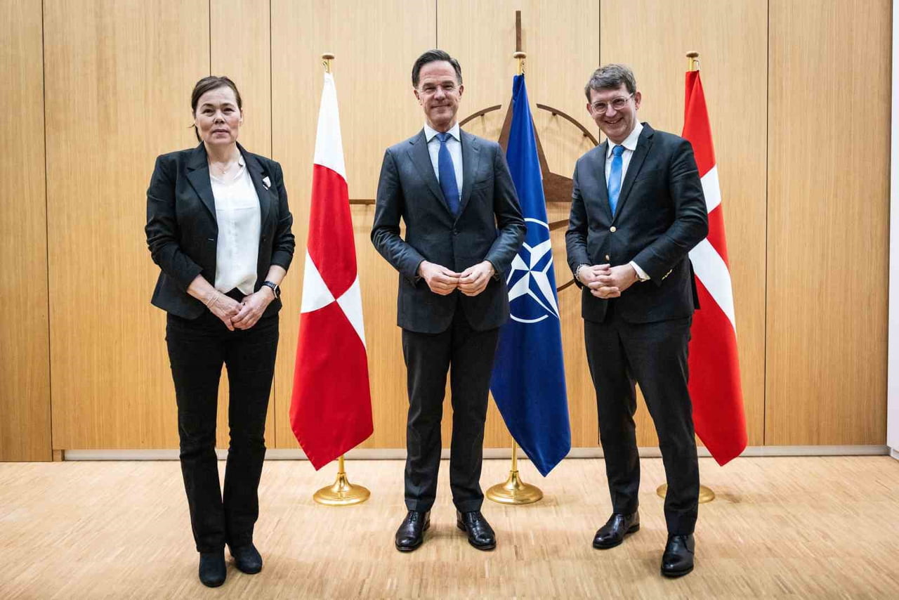DANİMARKA SAVUNMA BAKANI TROELS LUND POULSEN, NATO GENEL SEKRETERİ MARK RUTTE’YE GRÖNLAND VE...