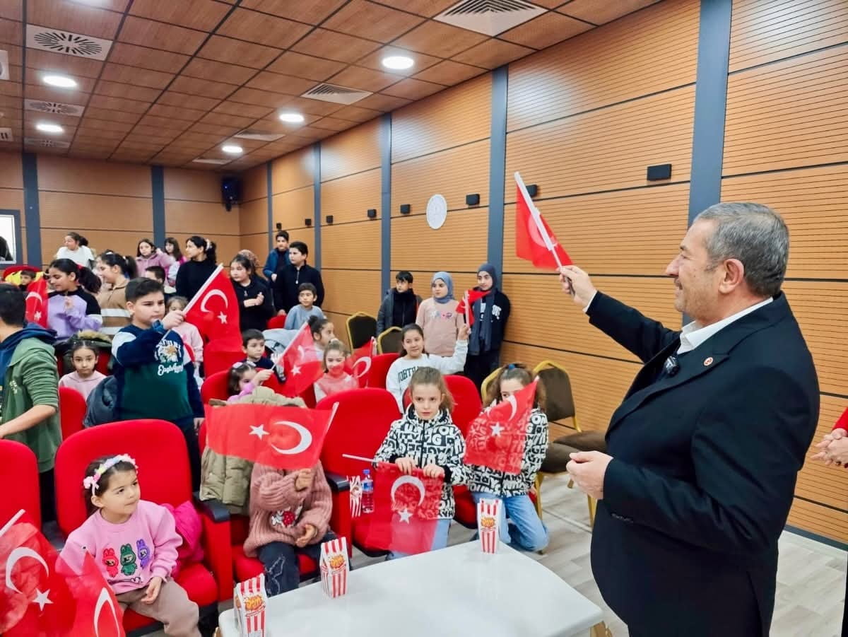 DARENDE’DE ÇOCUKLAR İÇİN "ÇOCUK SİNEMA GÜNLERİ" BAŞLADI