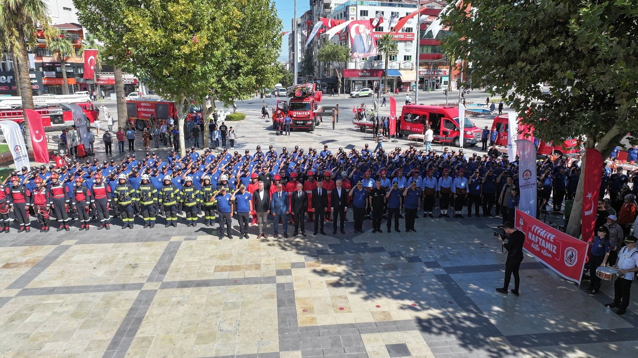 DENİZLİ BÜYÜKŞEHİR BELEDİYESİ İTFAİYESİ, 2025 YILINDA 4 BİN 578 YANGIN, 2 BİN 116 KURTARMA...