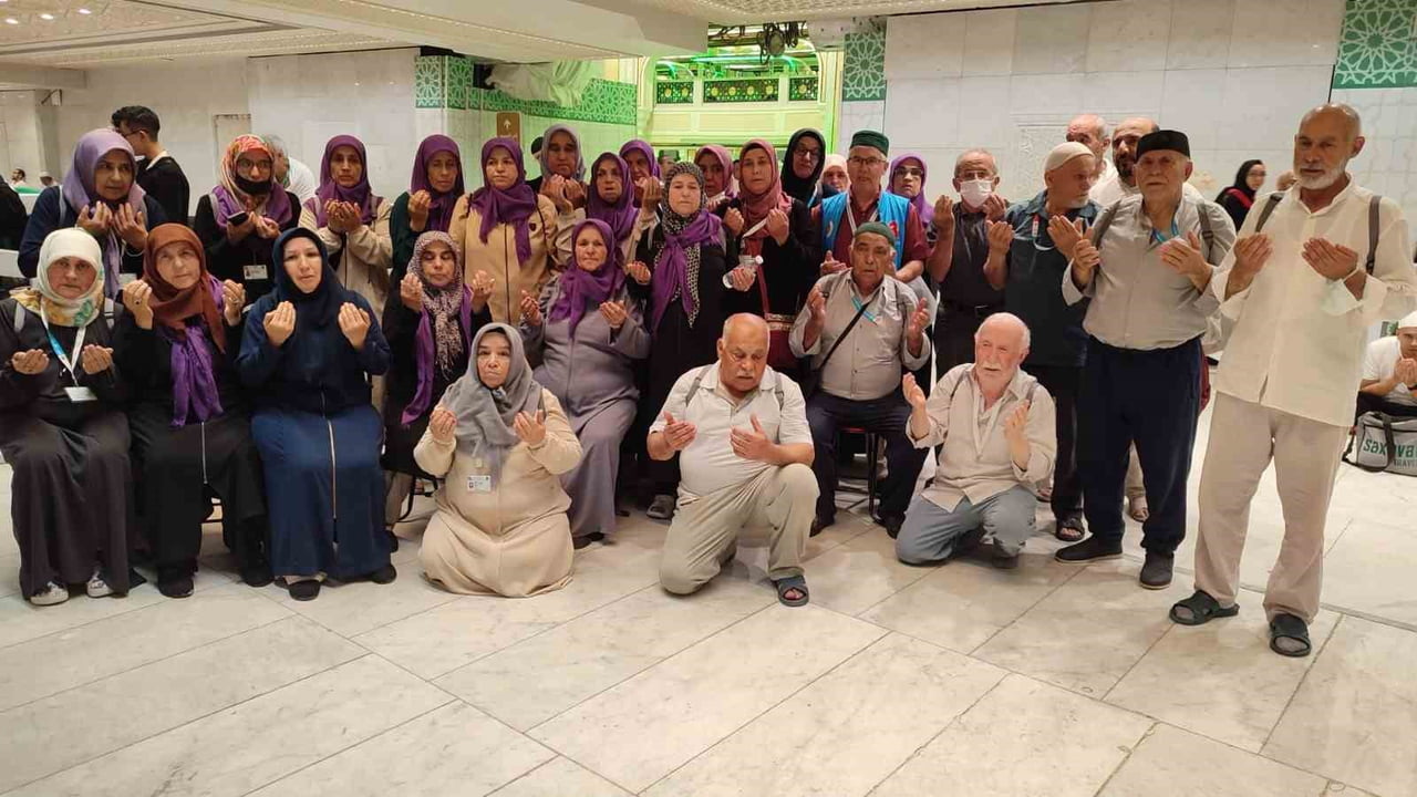 DENİZLİ İL MÜFTÜLÜĞÜ ORGANİZASYONUYLA KUTSAL TOPRAKLARDA BULUNAN VE REHBERLİĞİNİ CİHAN ŞAHAN’IN...