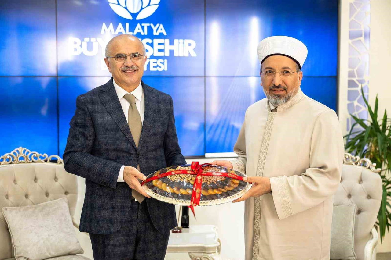 DİYANET İŞLERİ BAŞKANI ARPAGUŞ’TAN MALATYA'DA, BÜYÜKŞEHİR BELEDİYESİ ZİYARETİ