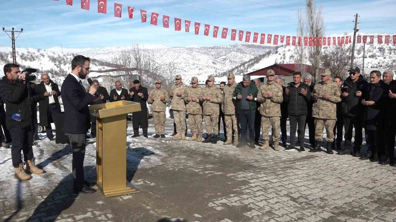 DİYARBAKIR'IN KULP İLÇESİ KIRSAL HAMZALI MAHALLESİ'NDE TERÖR ÖRGÜTÜ PKK SALDIRILARINDA ŞEHİT OLAN...