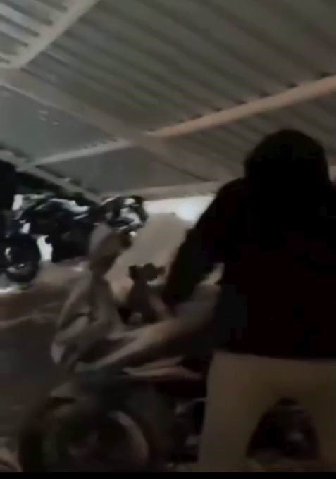 DİYARBAKIR’DA 3 GÜN ETKİSİNİ SÜRDÜREN KAR YAĞIŞI NEDENİ İLE DİCLE ÜNİVERSİTESİNDE BULUNAN YURDUN...