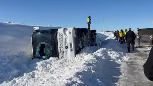 Diyarbakır’da yolcu otobüsü devrildi: 6 yaralı