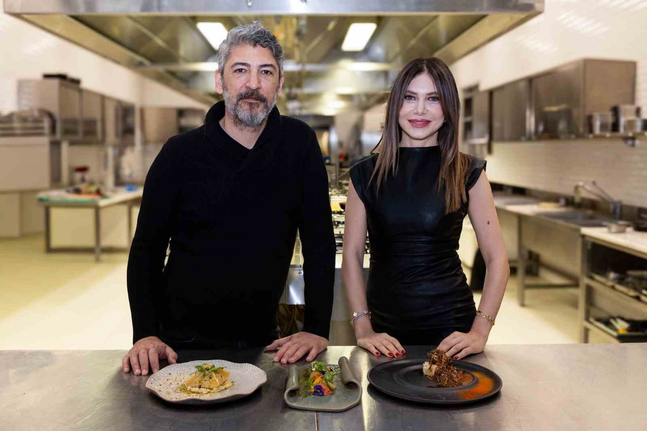 DOÇ. DR. SELİN GENÇTÜRK VE PROF. EFE TÜRKEL