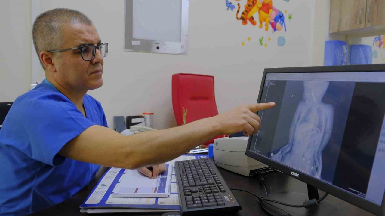 DOKTOR DOÇ. DR. MEHMET UYSAL, KÜÇÜK YAŞTA ÇOCUKLARI BULUNAN AİLELERİ UYARARAK DİKKATLİ OLMALARINI...