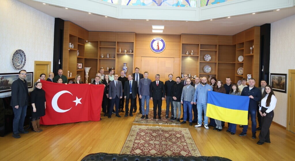 DUMLUPINAR ÜNİVERSİTESİ, ULUSLARARASI PROGRAMA EV SAHİPLİĞİ YAPTI