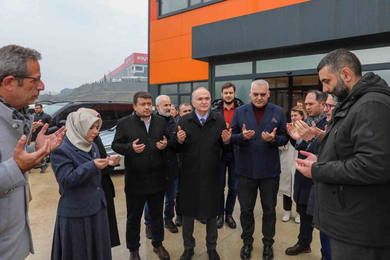 DÜZCE BELEDİYE BAŞKANI DR. FARUK ÖZLÜ’NÜN ÖNCÜLÜĞÜNDE; DÜZCE KENT KONSEYİ, FİLİSTİN’E DESTEK...