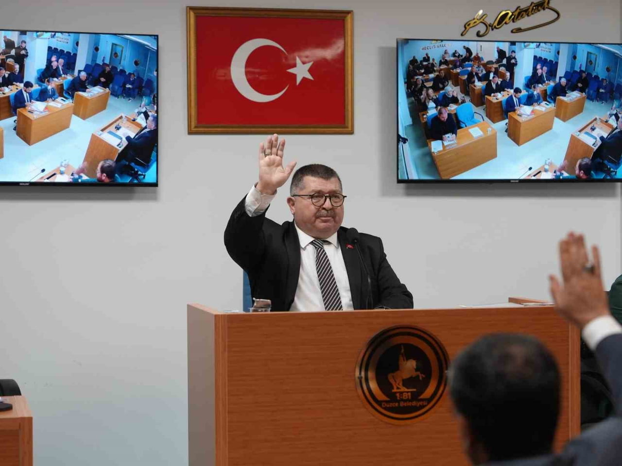 DÜZCE BELEDİYE MECLİSİ, OCAK AYI İKİNCİ BİRLEŞİMİNİ MECLİS BAŞKAN VEKİLİ AV. ALİ DİLBER...