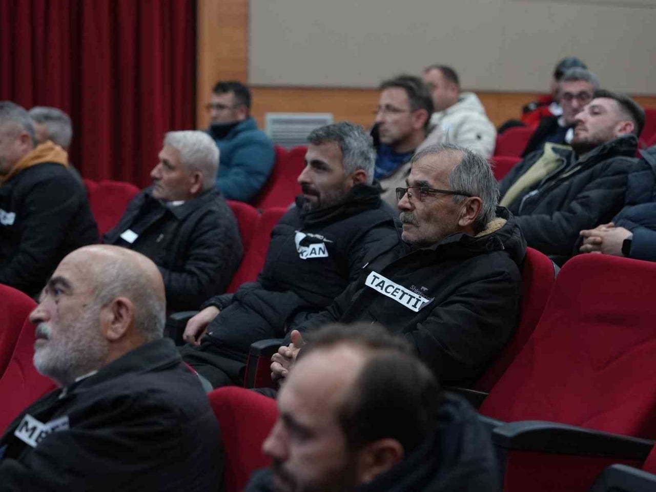 DÜZCE BELEDİYESİ BÜNYESİNDE ŞEHİR İÇİ ULAŞIM HİZMETİ VEREN ŞOFÖRLERE, ETKİLİ İLETİŞİM TEKNİKLERİ...