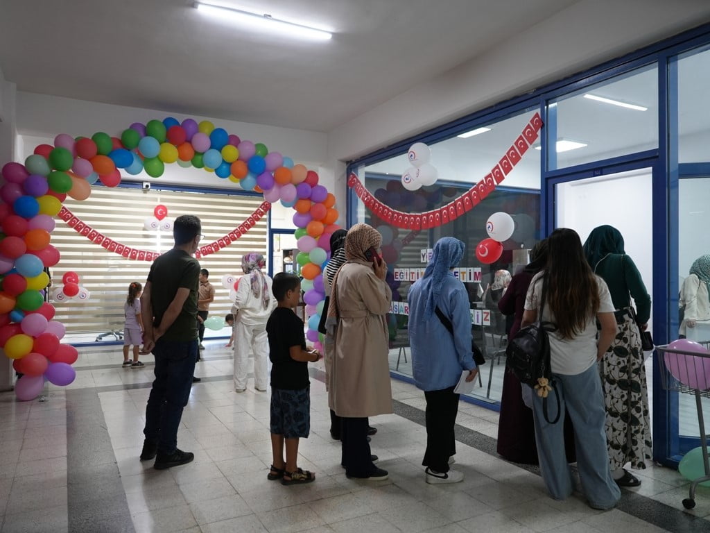 DÜZCE BELEDİYESİ SOSYAL HİZMETLER MÜDÜRLÜĞÜ, EVDE BAKIM HİZMETLERİNDEN HAYIR ÇARŞISI...