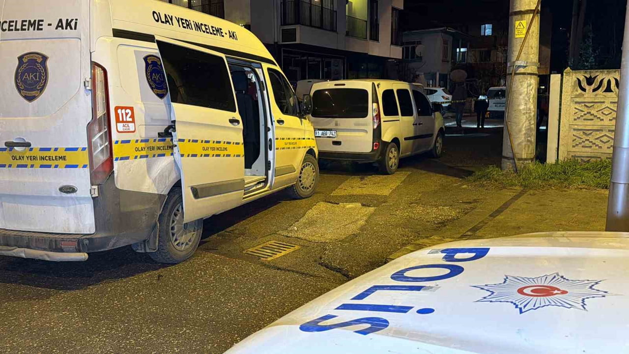 DÜZCE’DE SOKAK ORTASINDA SİLAHLA KAFASINDAN VURULMUŞ HALDE BULUNAN ŞAHIS HASTANEDE HAYATINI...