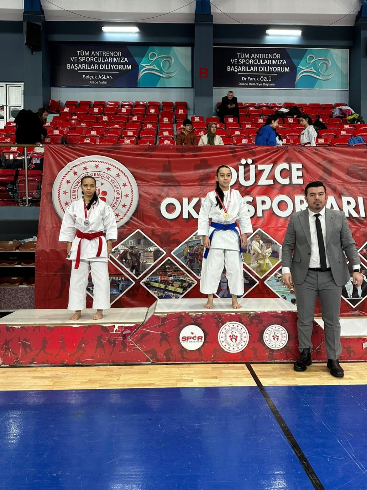 DÜZCE GENÇLİK VE SPOR İL MÜDÜRLÜĞÜ KOORDİNESİNDE DÜZENLENEN OKUL SPORLARI KARATE GENÇLER A-B...