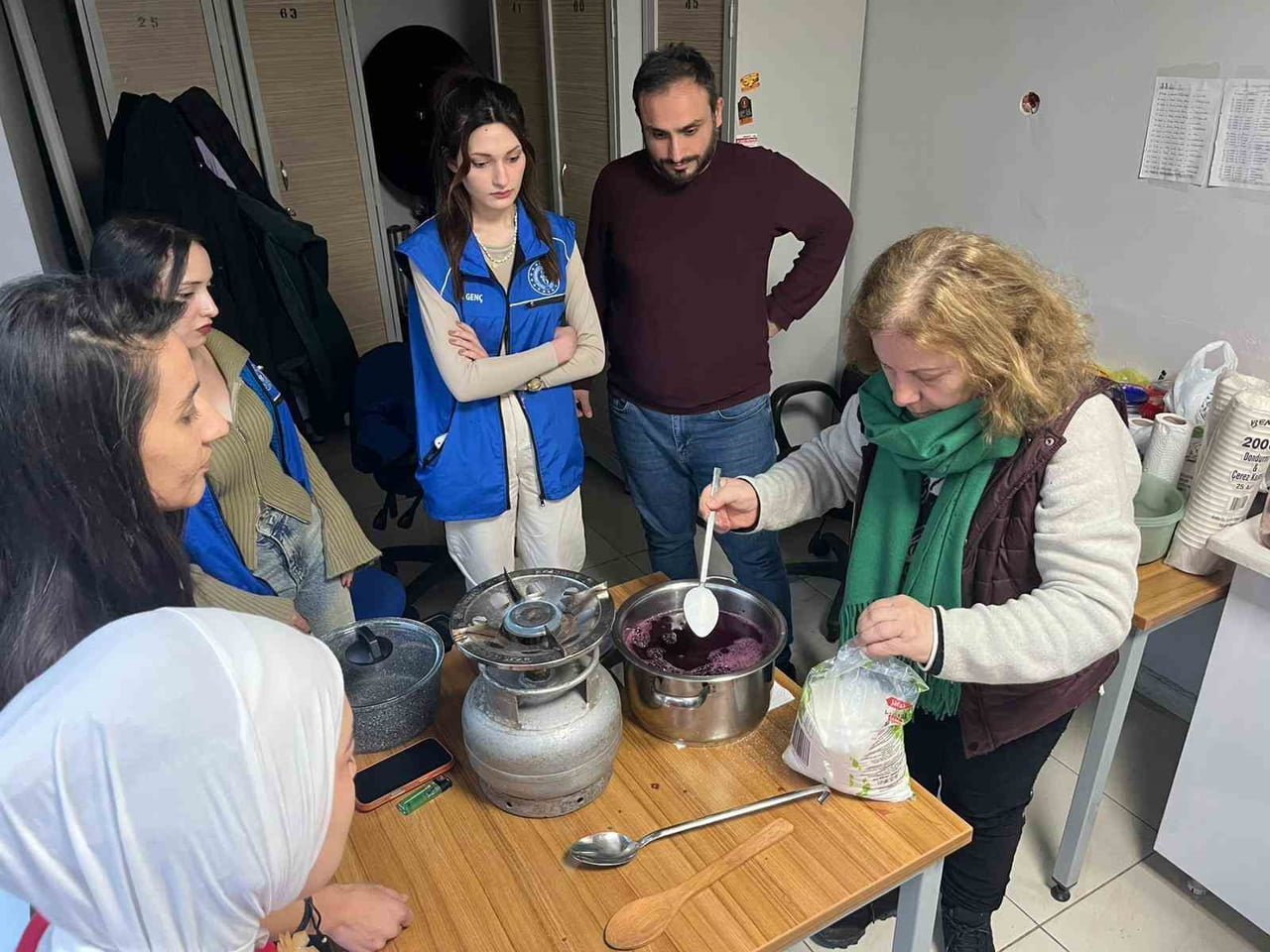 DÜZCE GENÇLİK VE SPOR İL MÜDÜRLÜĞÜ TARAFINDAN YÜRÜTÜLEN YÖRESEL LEZZETLER ATÖLYESİ KAPSAMINDA...