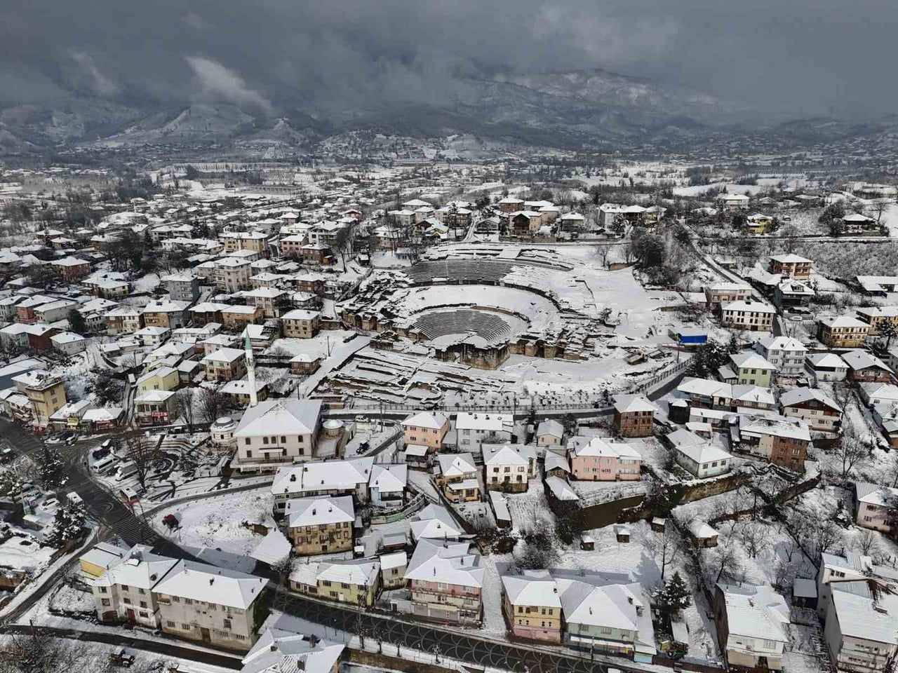 DÜZCE’NİN TARİHİ VE KÜLTÜREL MİRASI ARASINDA ÖNEMLİ BİR YERE SAHİP OLAN PRUSİAS AD HYPİUM ANTİK...