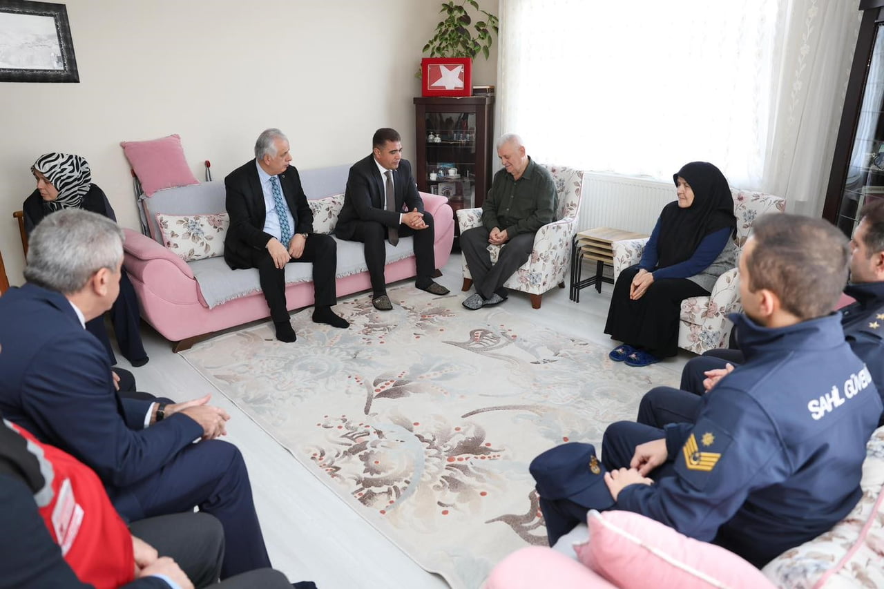 DÜZCE VALİSİ SELÇUK ASLAN, YALOVA'DA TERÖR ÖRGÜTÜ DEAŞ'A YÖNELİK GERÇEKLEŞTİRİLEN OPERASYON...