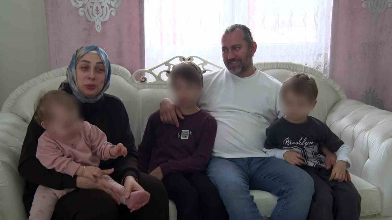 EBRU ÖKSÜZ VE AİLESİ