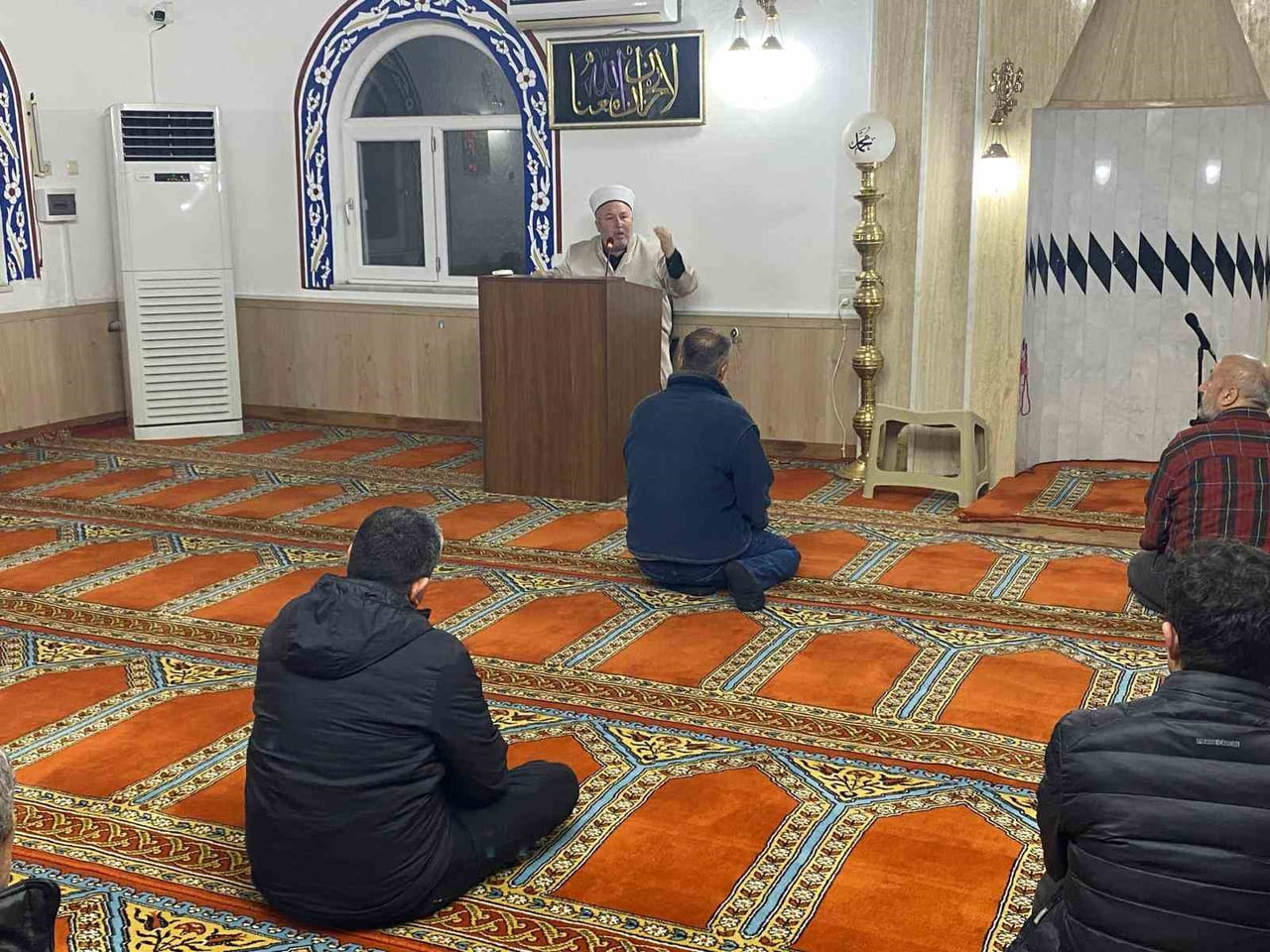 EFELER İLÇE MÜFTÜLÜĞÜ GENÇLİK KOORDİNATÖRLÜĞÜ TARAFINDAN DÜZENLENEN MAHALLECE CAMİDEYİZ PROGRAMI...